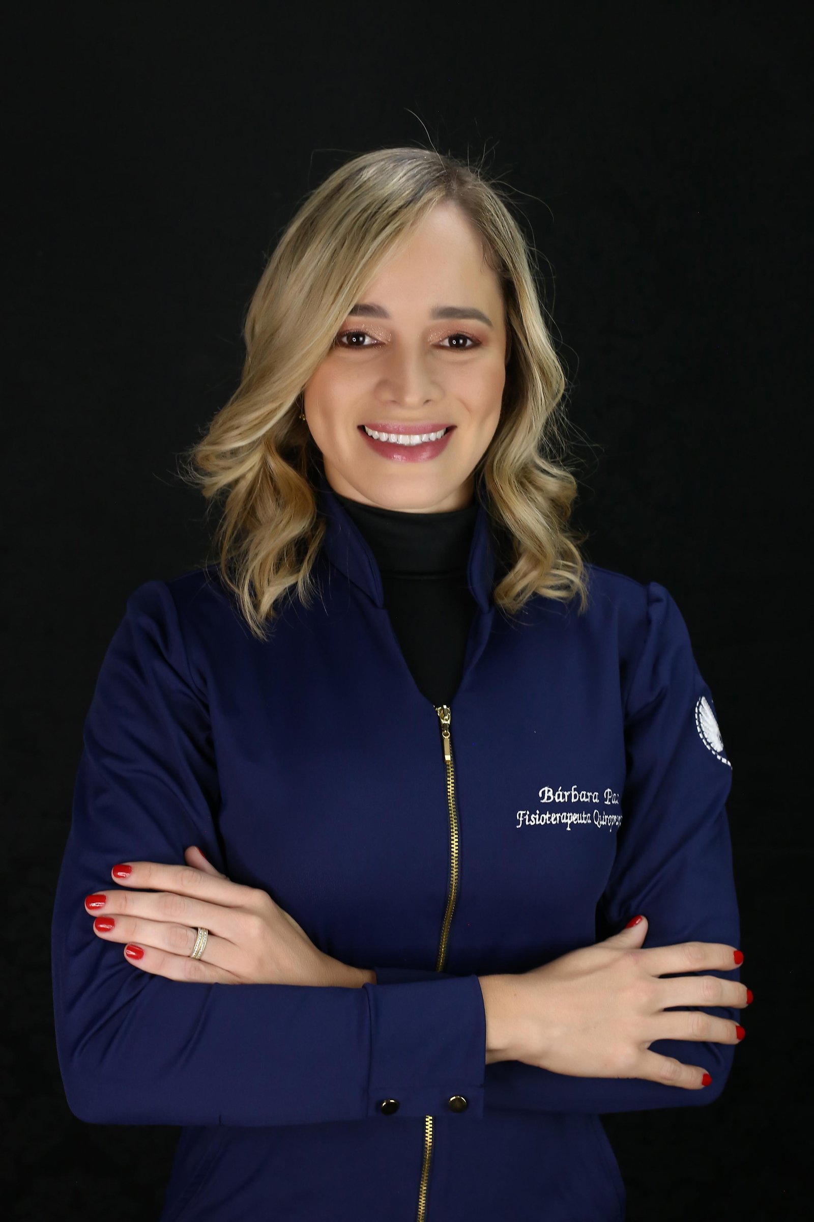 Dra. Barbara Paz em consulta